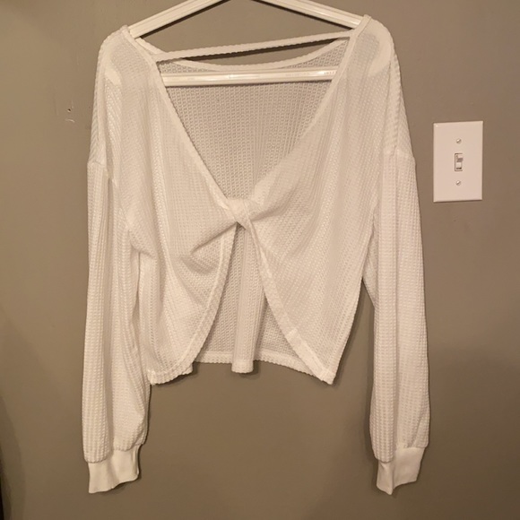 White long sleeve - Picture 2 of 3